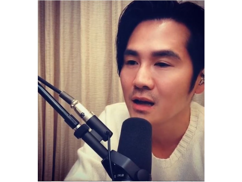 曹格笑言自己一日不唱歌也不自在。