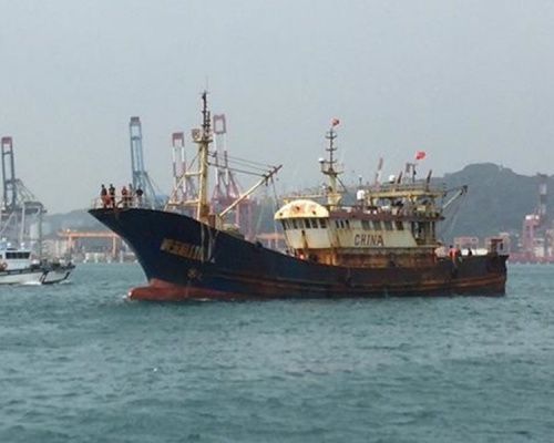浙玉渔11007号被台湾海巡署扣留。图:腾讯