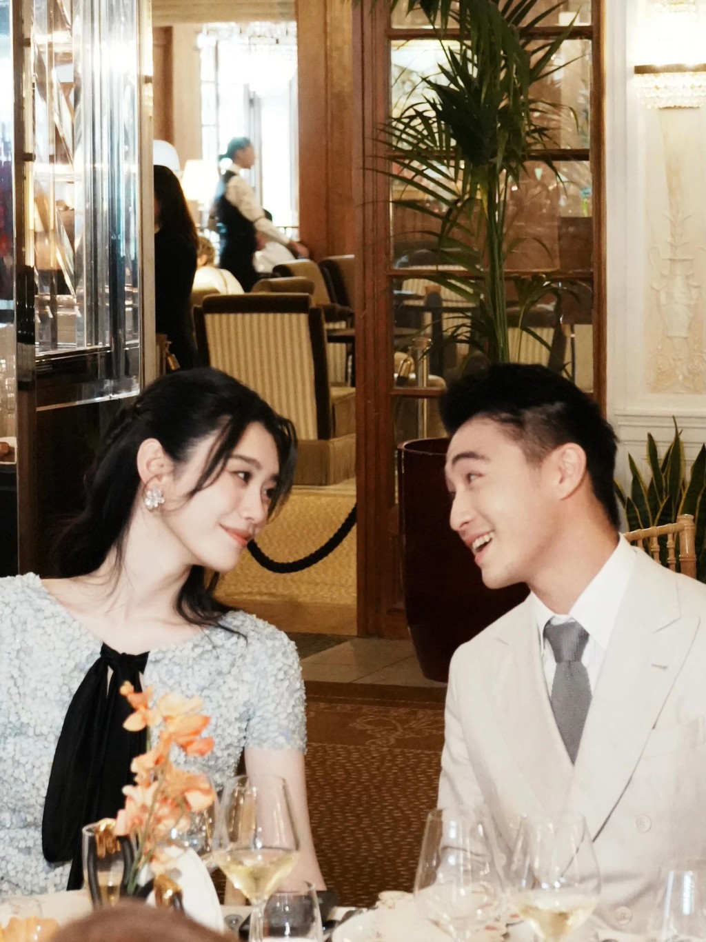有指何猷君與奚夢瑤的婚禮花了一億元。