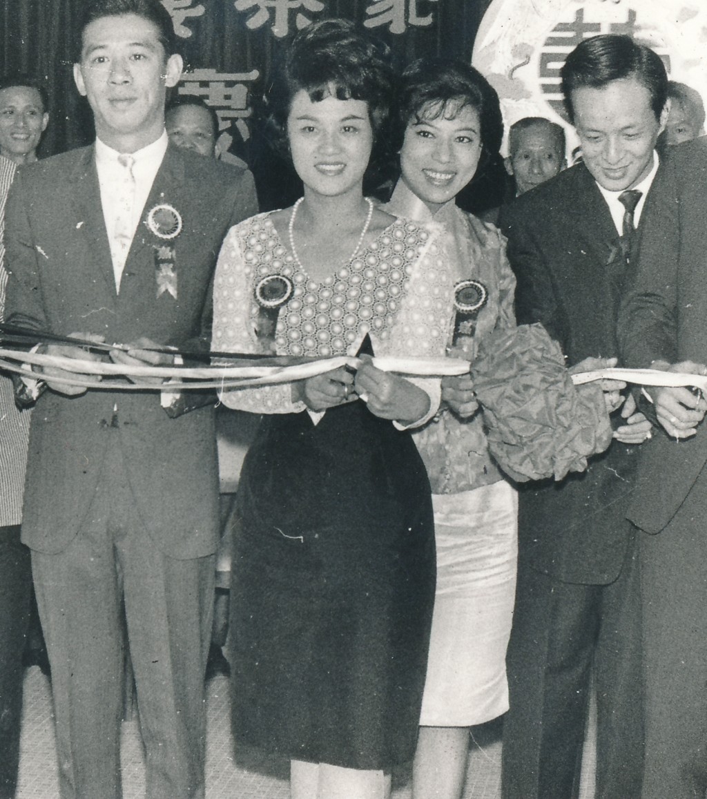 胡楓（左）、羅蘭（右二）早在60年代已經一同出席活動。