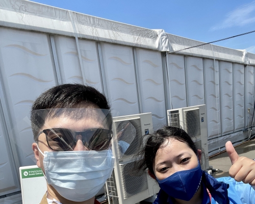 小記幸得女義工齋藤直子（右）幫助，親切服務令人感動。梁柏琛攝