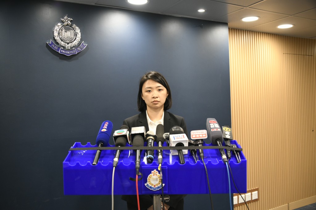 警方元朗警区刑事部总督察冼珈瑶交代案情。杨伟亨摄