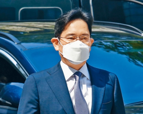 李在鎔由獄中送院做緊急盲腸炎手術。資料圖片
