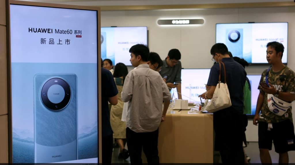 Mate60 Pro等新機熱賣，令華為急速奪回中國市佔率第二名。路透社
