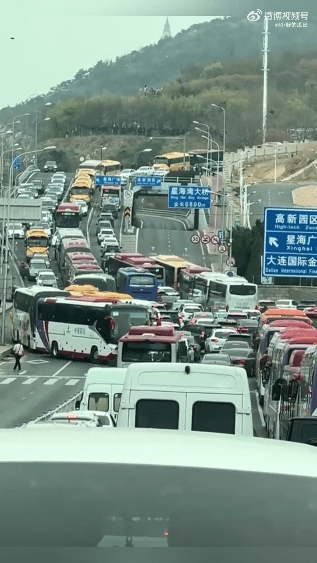 國慶黃金周堵車現場。
