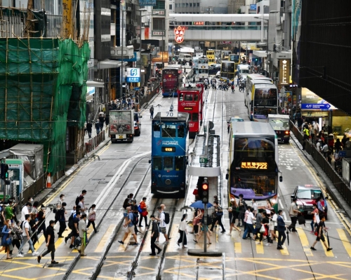 金管局沽逾42億港元。資料圖片