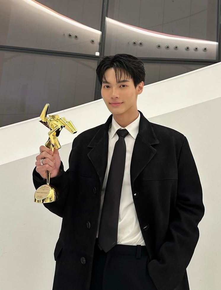 Win在「第17届亚洲电影大奖」夺得「亚洲飞跃演员大奖」。