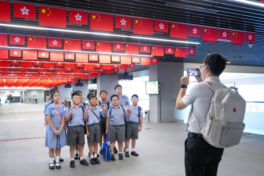 比賽反應熱烈，政府短時間内收到近600份優秀的參賽作品。