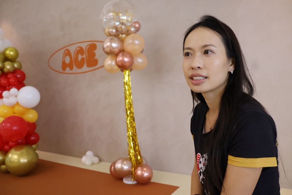 陳詠悠身兼多職，又是一子之母，任職金融界，亦是匹克球教練及球員。徐嘉華攝