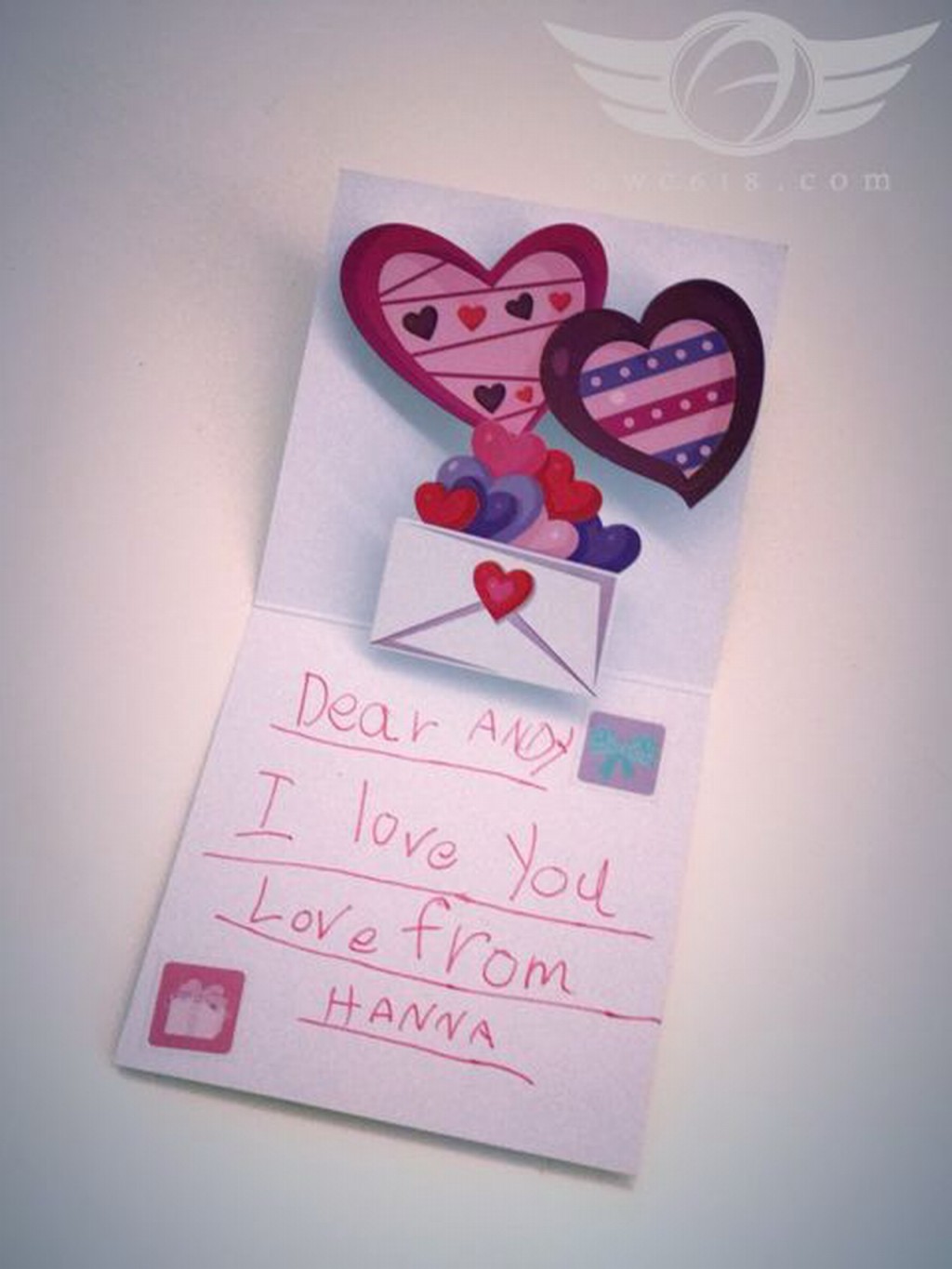 在劉向蕙5歲時，為爸爸寫生日卡，上面竟然是寫「Dear Andy」。