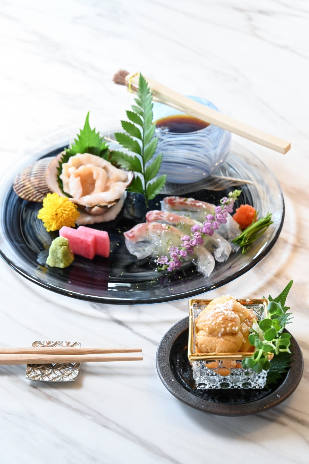時令刺身 刺身款式視乎季節而定，現在主要是北海道紫海膽、石垣貝及蜜柑鯛。