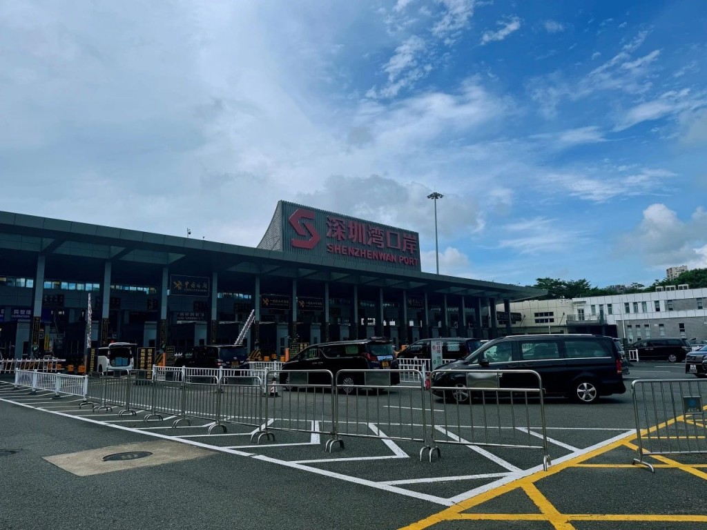 深港陸路口岸客流創新史上新高。深圳口岸發佈