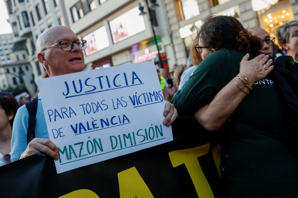 示威者要求巴倫西亞自治區主席馬松辭職。路透社