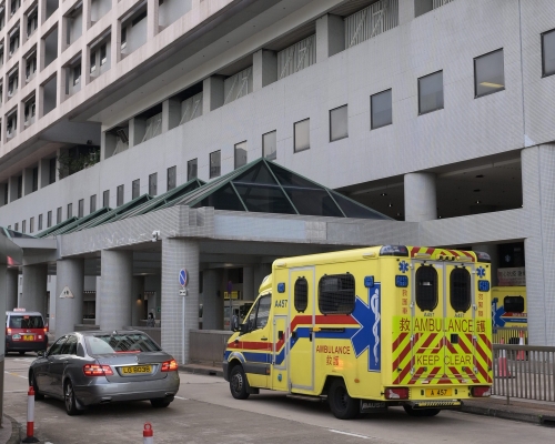 東區醫院一名67歲的確診男病人病逝。資料圖片