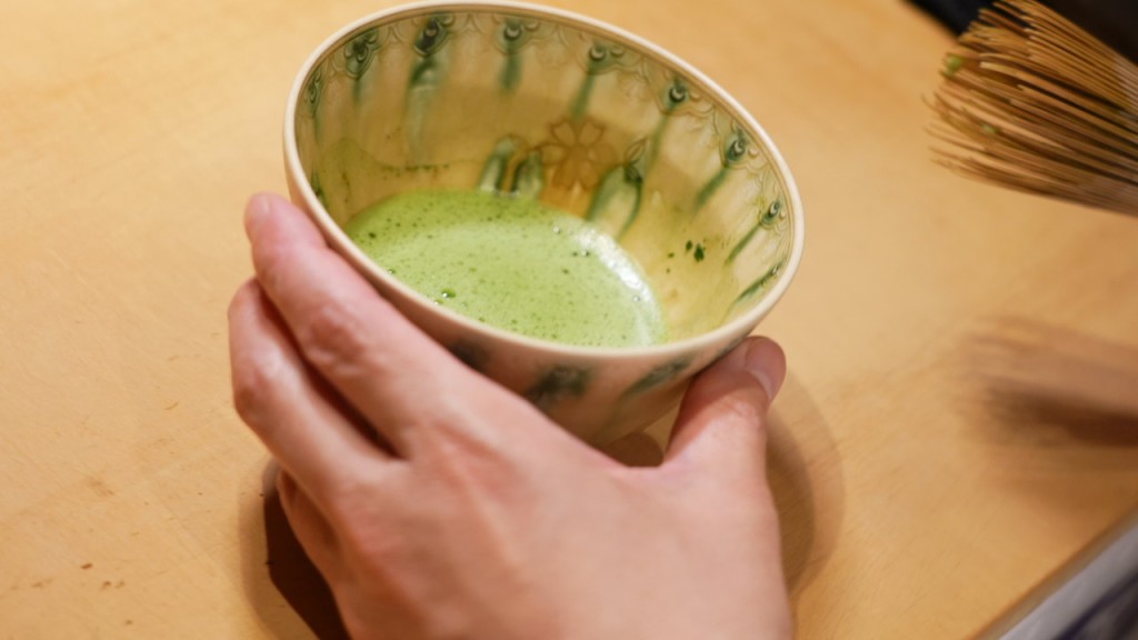 最後義井先生親製的抹茶，不離懷石料理的基本，おもてなし（omotenashi）精神。