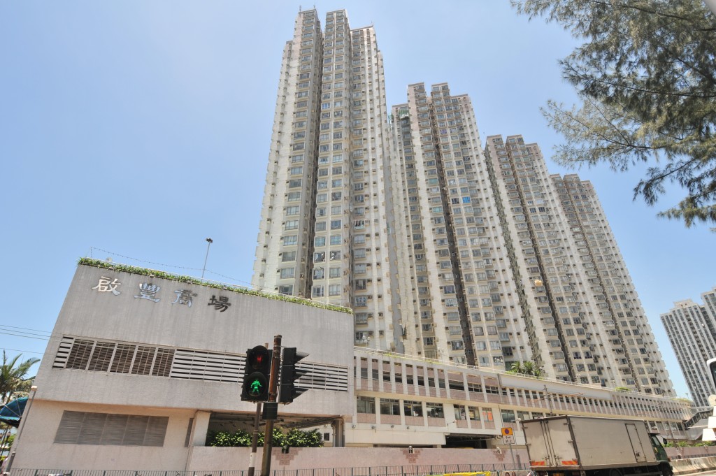 屯門啟豐園兩房月租9300元。