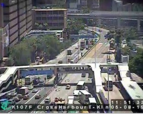 紅隊路面逐步回復正常行車。