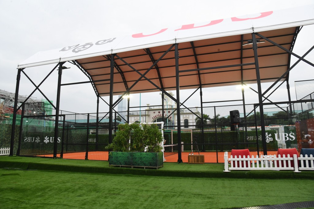 由瑞銀集團舉辦的Padel Central 於即日至 11 月 16日在中環海濱舉行。