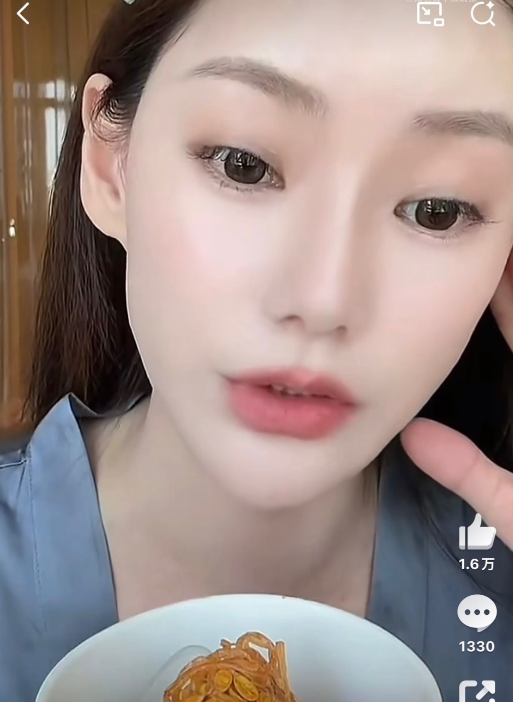 馬筱梅直播中霸氣回應抨擊。 馬筱梅直播中霸氣回應抨擊。