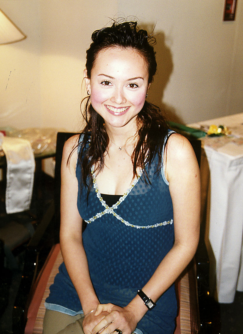 韩君婷是1997年亚洲小姐冠军，亦曾是亚视花旦，后来过档TVB拍剧。