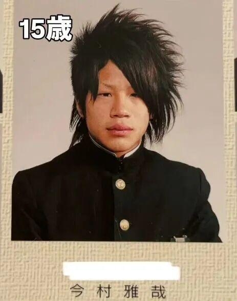 日丑男被骂“猪狒狒”饱受欺凌,狂操肌兼整容逆袭成“神户型男”。 日丑男被骂“猪狒狒”饱受欺凌,狂操肌兼整容逆袭成“神户型男”。