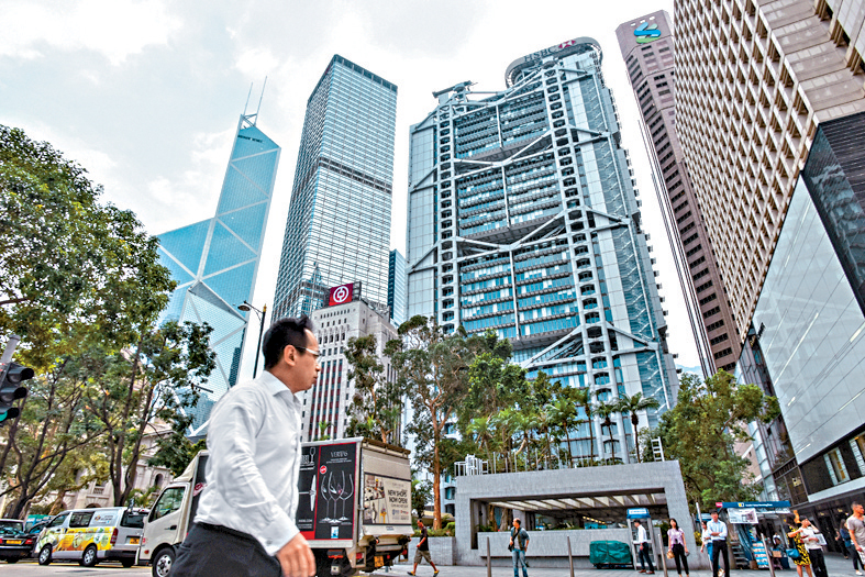 港股市場亦借用此理論，通常從恒生指數藍籌股中篩選股息率最高的10隻股份。