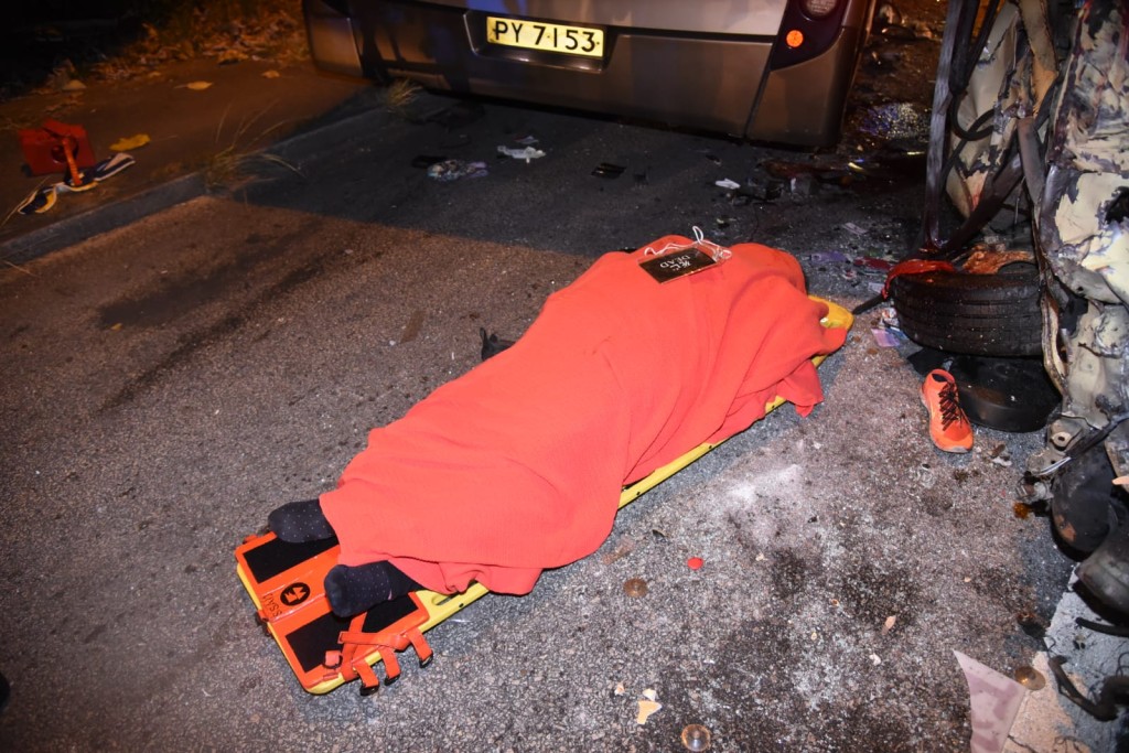 小巴女司機死亡。