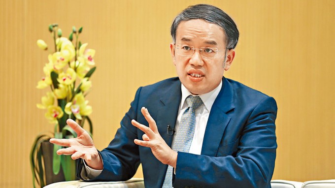 財經事務及庫務局局長許正宇發表網誌,指上周到韓國仁川參加了亞洲開發銀行(亞開行)年會。資料圖片