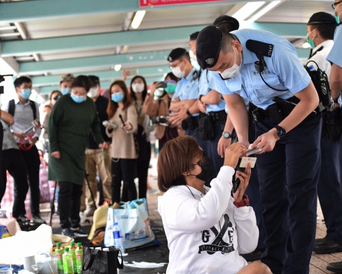 警方到旺角巡查。