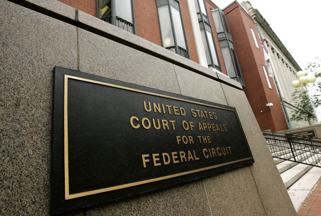 纽曼遭联邦巡回上诉法院暂停审理新案件的资格。美联社