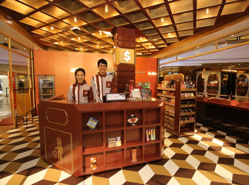 全球首間朱古力便利店《ChoConveni》的店舖設計別具心思。