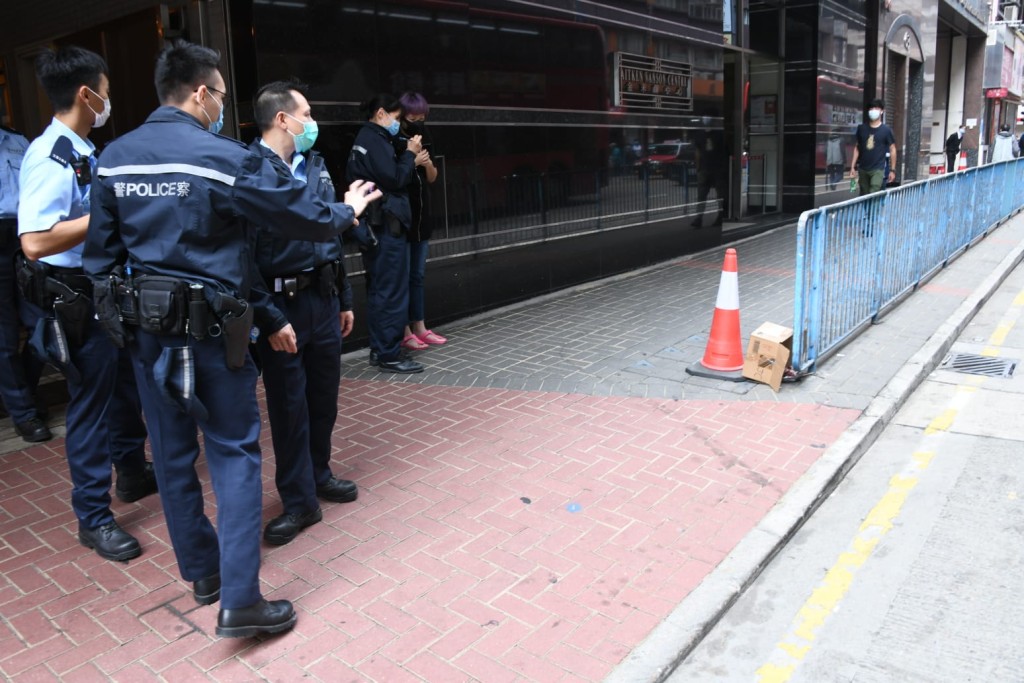 警方到場。