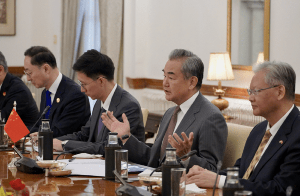 王毅強調，歷史和現實一再證明，中印關係健康穩定發展符合兩國人民根本利益，也是廣大發展中國家的共同期待。中國外交部