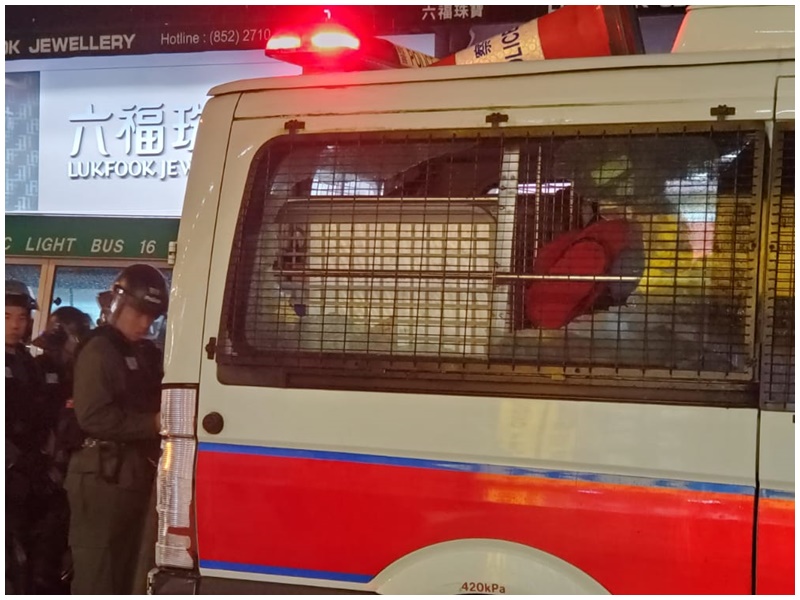 警車被破壞。