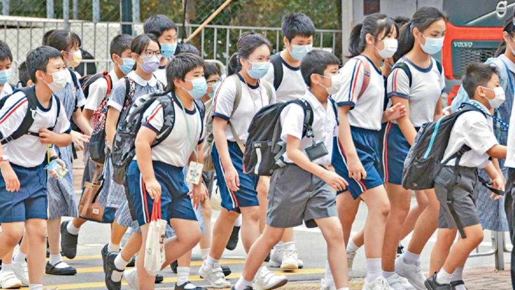 中小學學齡人口持續下跌，教育局決定暫緩中一每班派位人數「復位」。資料圖片