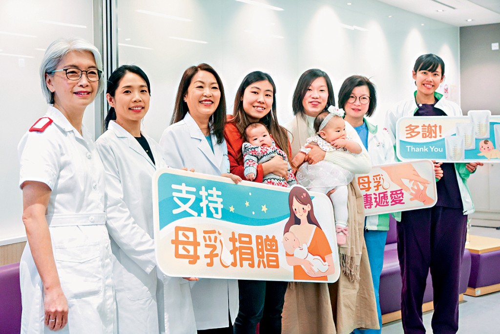 母乳捐贈者劉彥馥（左四）和陳可瑤（左五），用行動支持香港母乳庫。