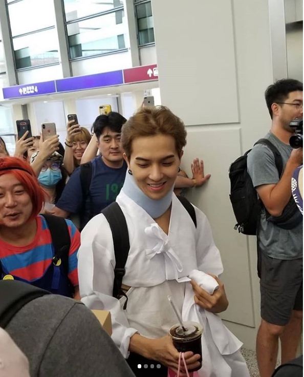 宋旻浩抵港已除去扮女鬼的长假发。（ig图片）