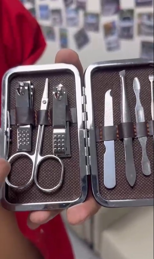 非法油站會向入油的客人贈送修甲工具套裝。 非法油站會向入油的客人贈送修甲工具套裝。