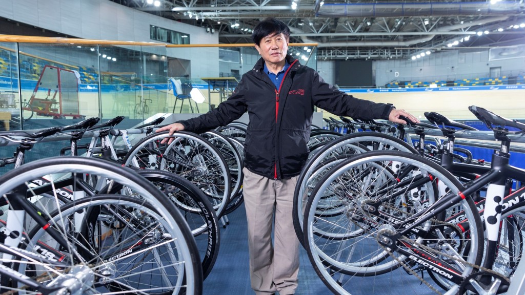 已退休的沈金康是香港出名的金牌單車教練。圖:馬會《駿步人生》