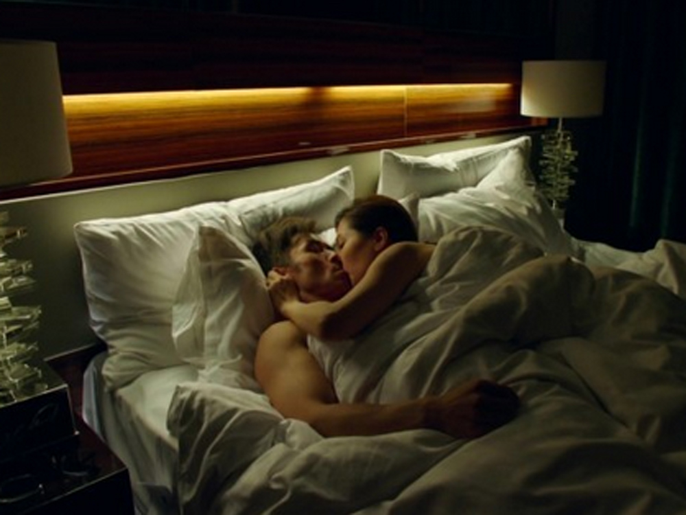 二人從公司錫到回家。