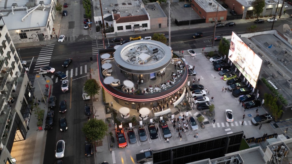 洛杉磯特斯拉餐廳俯瞰圖。 路透社