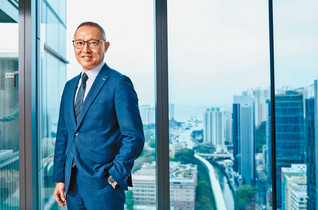 長實郭子威表示，市場對超級豪宅需求殷切，調高1億以上單位印花稅影響不大。