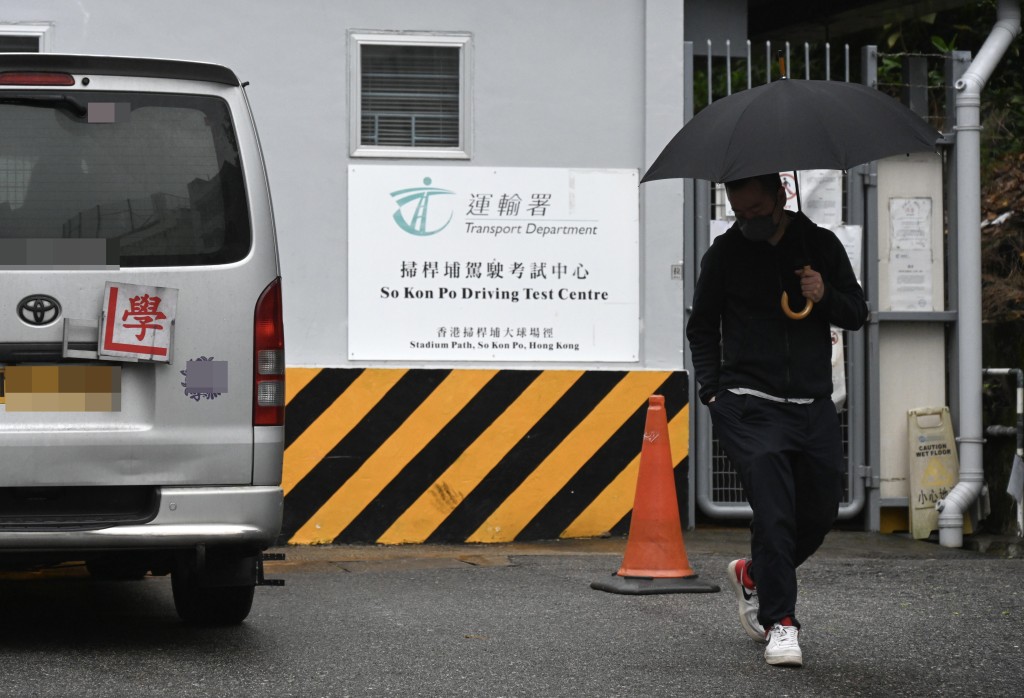 輸署公布最新私家車合併試合格率為三成，即七成考生「肥佬」。
