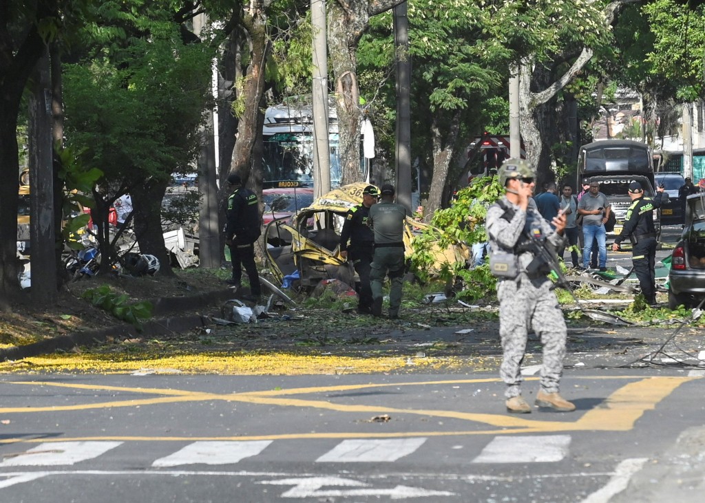 汽車炸彈爆炸事故造成6死逾60傷。路透社
