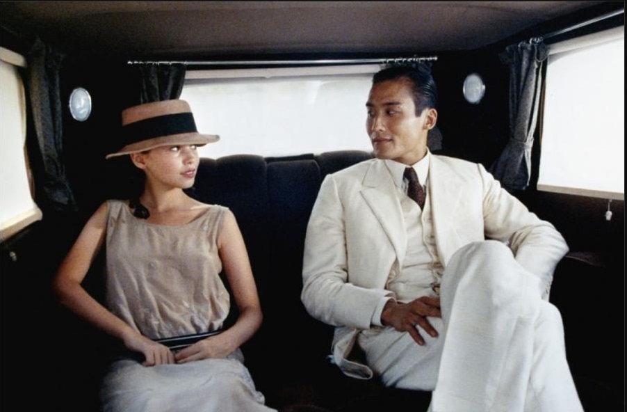 電影中備受爭議的是二人的性愛場景。電影劇照