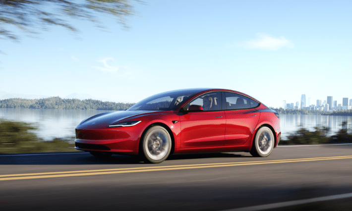 Tesla中國早前宣佈只要在3月31日或之前提走Model 3或Model Y現車，最高可享3.46萬元優惠。