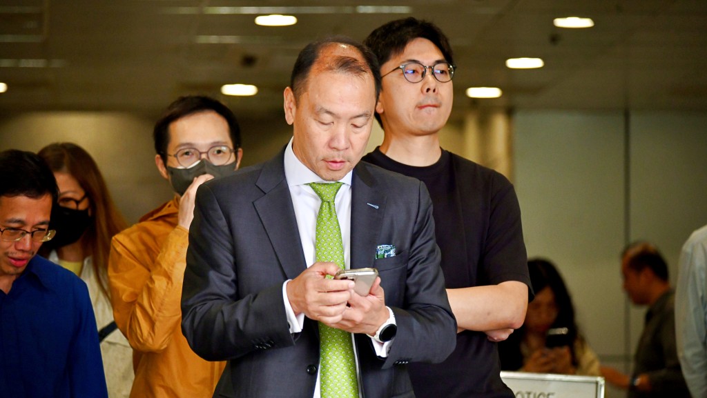 辩方代表律师。卢江球摄