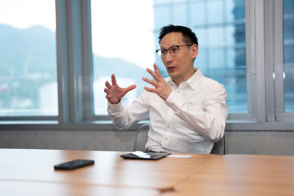 谈到研究,Edwin双眼总是流露热诚。(图片来源:《亲子王》) 谈到研究,Edwin双眼总是流露热诚。(图片来源:《亲子王》)