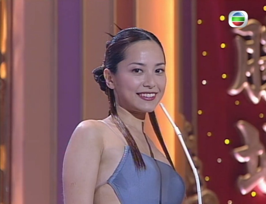 郭羨妮是1999年香港小姐冠軍、同時亦奪得「最上鏡小姐」、「國際親善小姐」和「千禧才智小姐」。