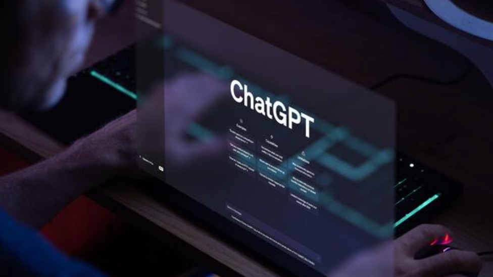 疑犯Jesse Van Rootselaar在案發前數月,曾多次透過聊天機械人ChatGPT描述槍械暴力情景,其帳戶其後被開發商OpenAI封鎖,但公司最終未有報警。Alamy示意圖 疑犯Jesse Van Rootselaar在案發前數月,曾多次透過聊天機械人ChatGPT描述槍械暴力情景,其帳戶其後被開發商OpenAI封鎖,但公司最終未有報警。Alamy示意圖